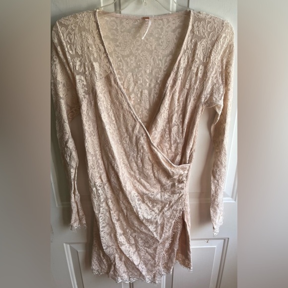 Free People NWOT Pearl Lace Champagne Toast Long Sleeve Mini Dress Sz Small - Picture 5 of 12